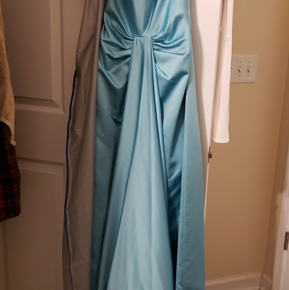Prom Dress - Picture 1 of 7